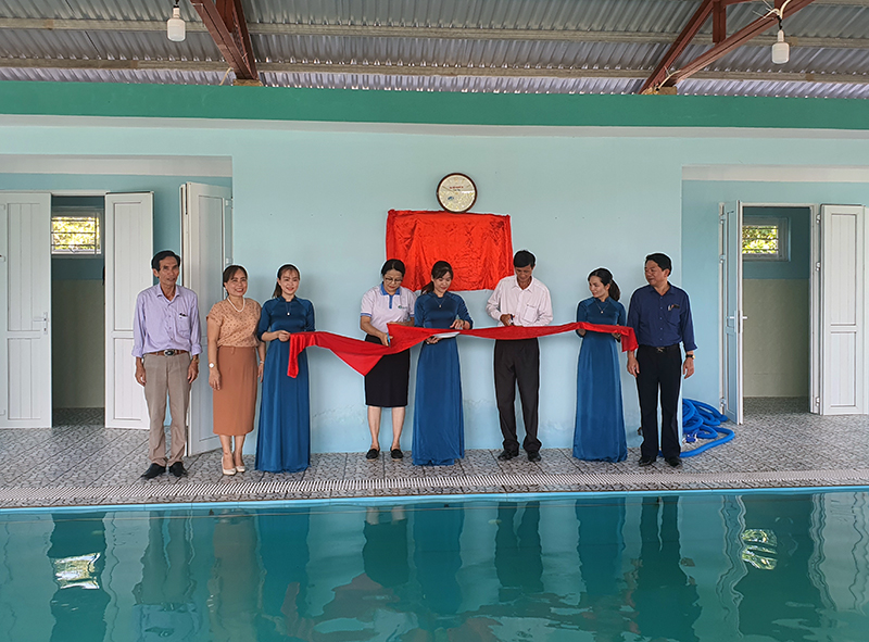 Khánh thành bể bơi tại Trường tiểu học số 1 An Ninh (Quảng Ninh).