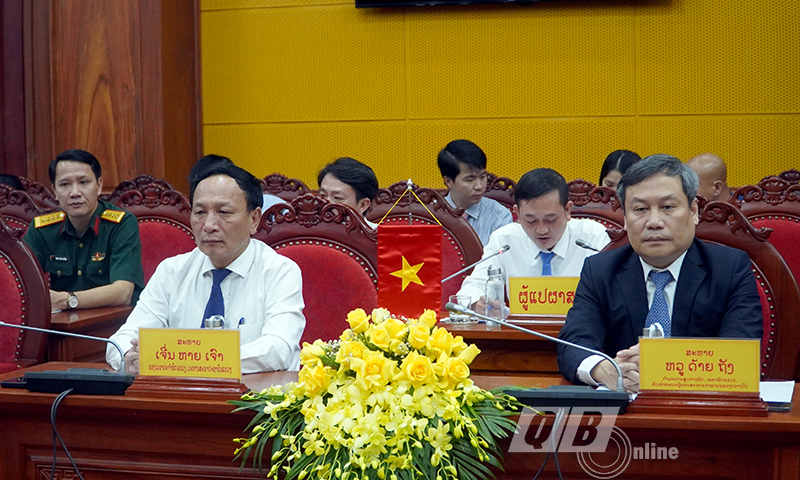 Đồng chí Bí thư Tỉnh ủy Vũ Đại Thắng và đồng chí Phó Bí thư Tỉnh ủy Trần Hải Châu tại buổi hội đàm
