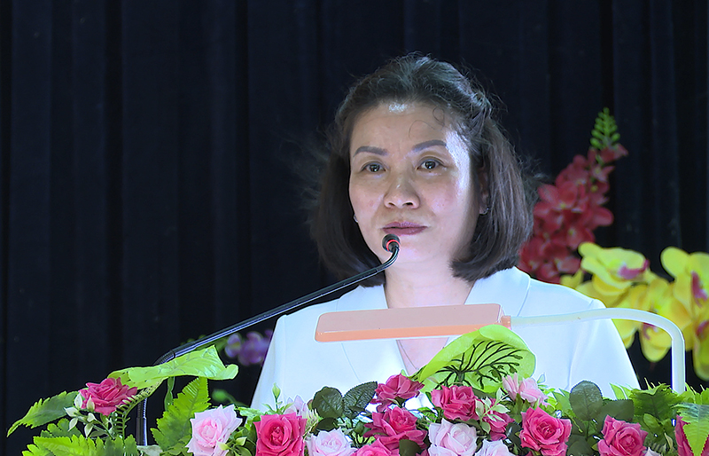  Phó trưởng đoàn chuyên trách ĐBQH tỉnh Nguyễn Minh Tâm thông báo với cử tri về dự kiến nội dung, chương trình của kỳ họp thứ 4, Quốc hội khoá XV
