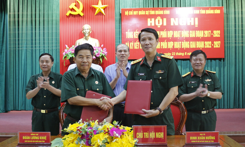 Hội CCB tỉnh và Bộ Chỉ huy Quân sự tỉnh ký kết phối hợp hoạt động, góp phần tăng cường nền quốc phòng toàn dân trên địa bàn tỉnh.