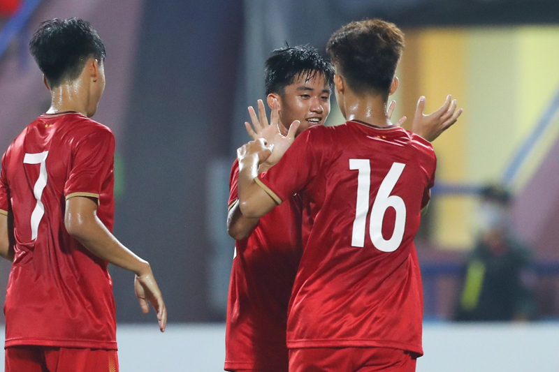 U17 Việt Nam tỏ ra quá mạnh với U17 Nepal - Ảnh: Hoàng Linh