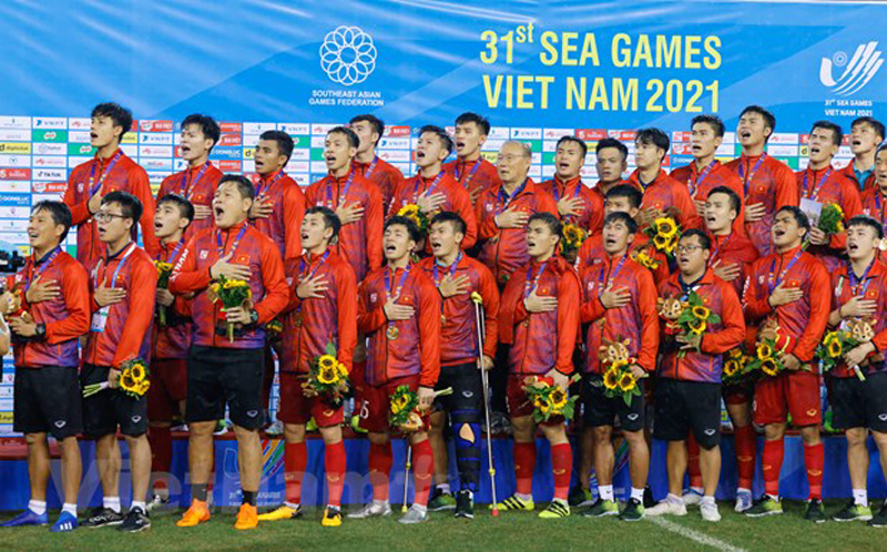  Huấn luyện viên Park Hang-seo cùng U23 Việt Nam giành huy chương vàng SEA Games 31 trên sân nhà. (Ảnh: PV/Vietnam+)