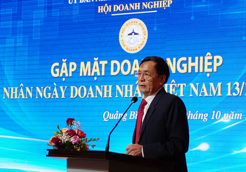 Chủ tịch Hội Doanh nghiệp tỉnh Lê Thuận Văn khái quát tình hình hoạt động của hội trong thời gian qua.