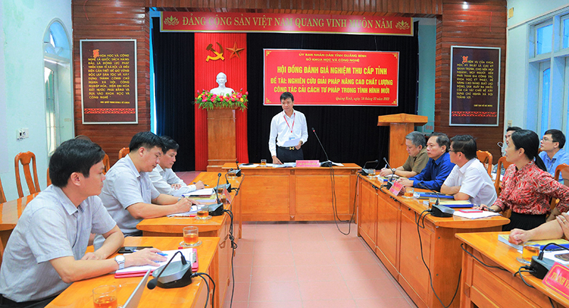 Đồng chí Nguyễn Chí Thắng, Giám đốc Sở KH-CN, Chủ tịch Hội đồng nghiệm thu nhiệm vụ chủ trì hội nghị.