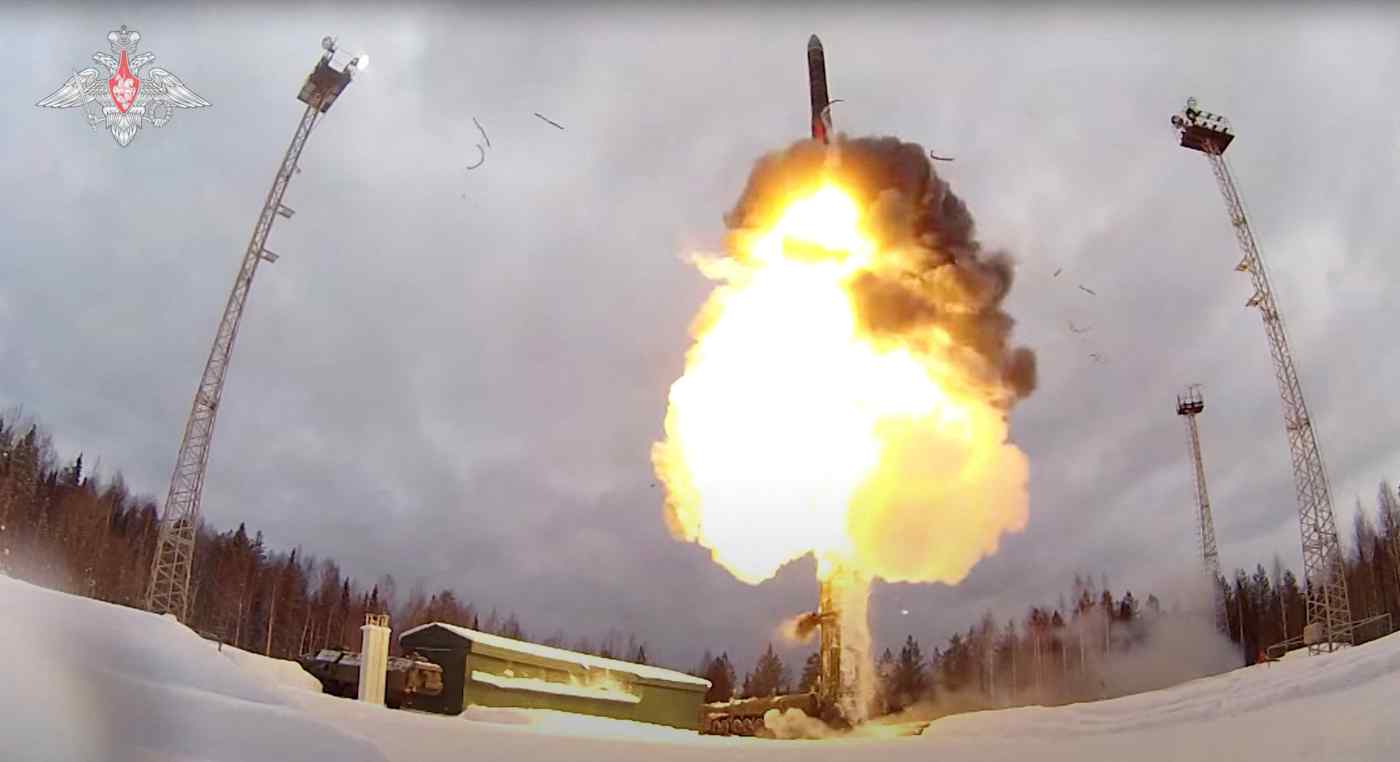 Nga phóng tên lửa đạn đạo liên lục địa Yars trong một cuộc tập trận của lực lượng hạt nhân trước khi xung đột bùng phát tại Ukraine. Ảnh: Reuters