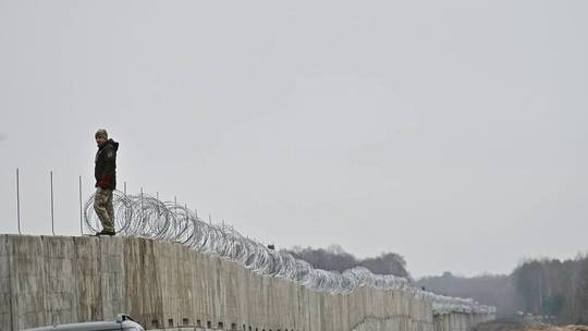 Ukraine xây tường biên giới với Belarus