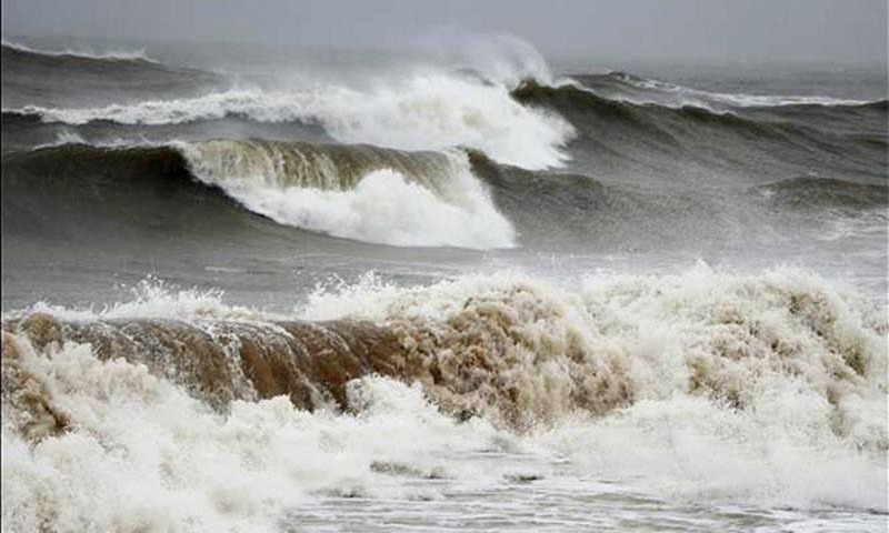 Cảnh báo gió giật cấp 7-8 trên vùng biển bắc Biển Đông