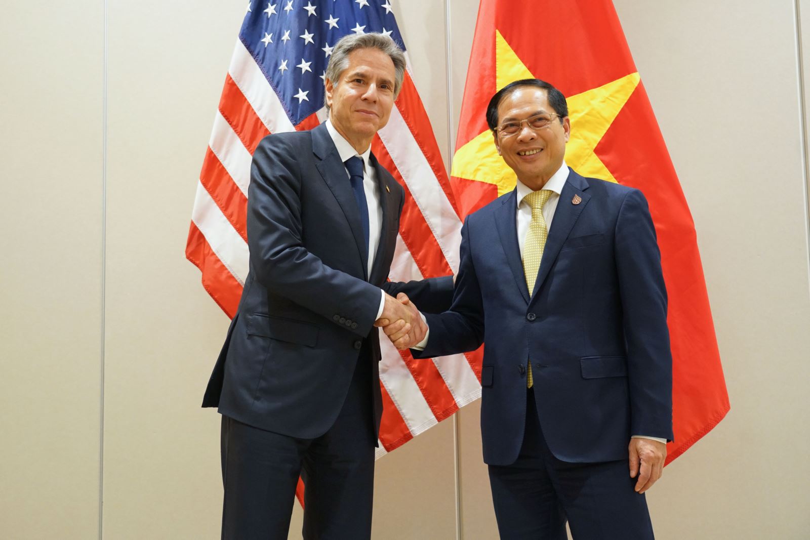 Bộ trưởng Ngoại giao Bùi Thanh Sơn gặp song phương Ngoại trưởng hai nước Mỹ và Nhật Bản