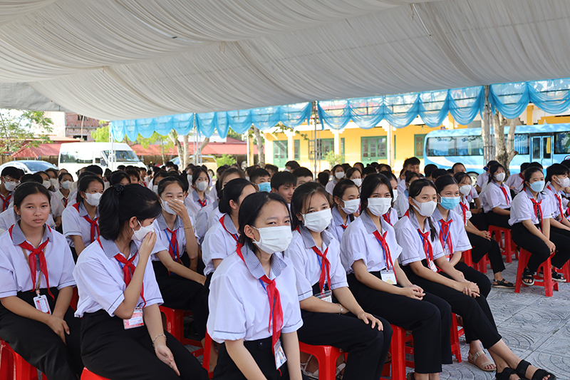 Ngày hội tuyên truyền, tư vấn nghề nghiệp cho học sinh THCS huyện Quảng Trạch