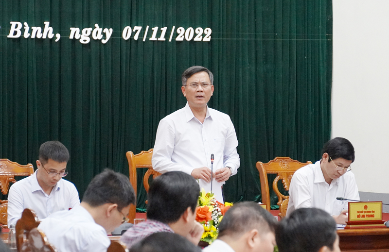 Đồng chí Chủ tịch UBND tỉnh Trần Thắng yêu cầu thủ trưởng các sở, ngành, đơn vị, địa phương nỗ lực thực hiện các giải pháp để cải thiện, nâng cao chỉ số PCI cấp tỉnh của Quảng Bình năm 2022 và những năm tiếp theo.uận hội nghị.