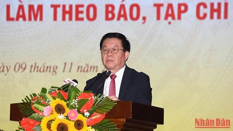 Đồng chí Nguyễn Trọng Nghĩa, Bí thư Trung ương Đảng, Trưởng Ban Tuyên giáo Trung ương phát biểu tại hội nghị.