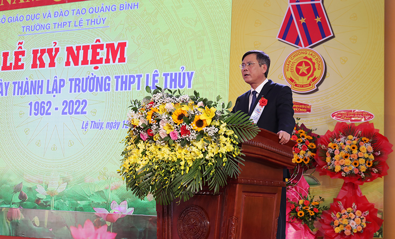Đồng chí Chủ tịch UBND tỉnh Trần Thắng phát biểu tại lễ kỷ niệm.