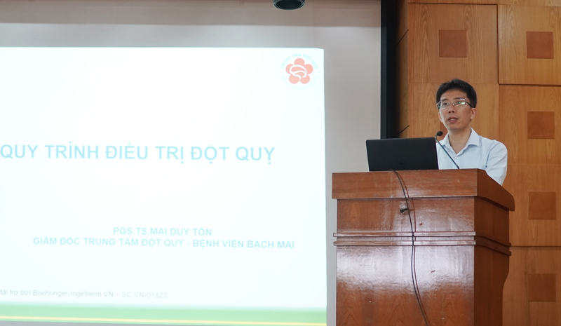 PGS.TS.Mai Duy Tôn, Giám đốc Trung tâm Đột quỵ - Bệnh viện Bạch Mai trao đổi nhiều nội dung quan trọng về cấp cứu điều trị đột quỵ.