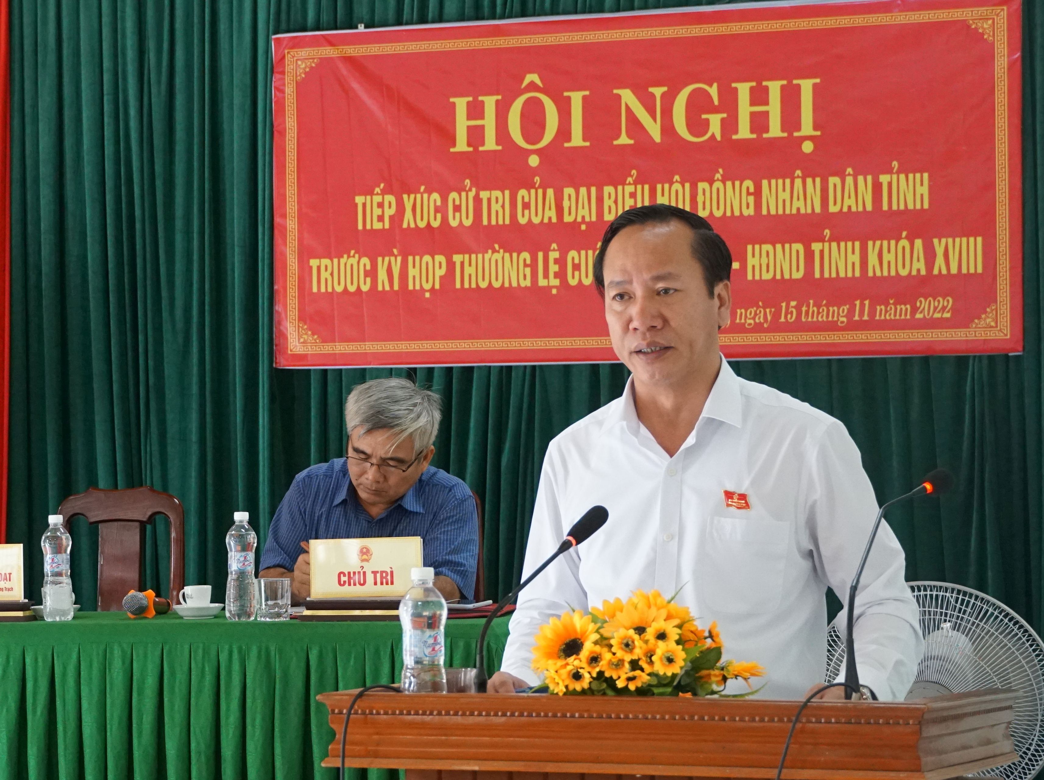  Đại biểu Nguyễn Xuân Đạt tiếp thu ý kiến, kiến nghị của cử tri.