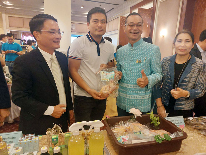 Sản phẩm thịt chim trĩ của anh Phạm Anh Tuân tại hội nghị kết nối thương mại ở Thái Lan.