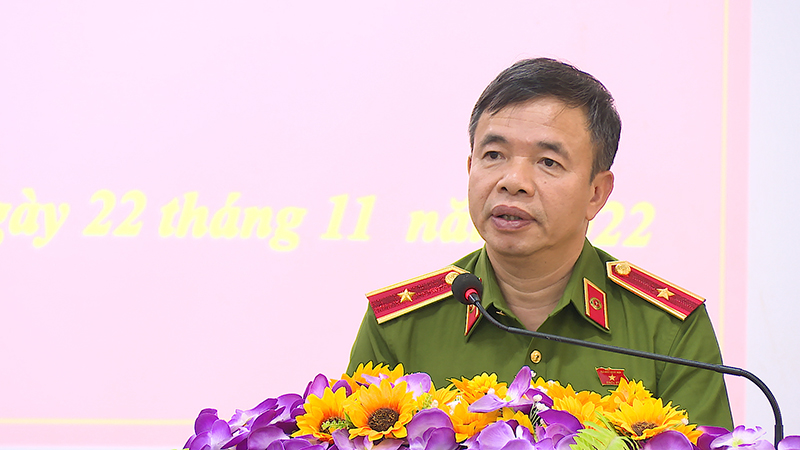 Thiếu tướng Nguyễn Tiến Nam tiếp thu, giải trình một số vấn đề cử tri TX. Ba Đồn quan tâm.