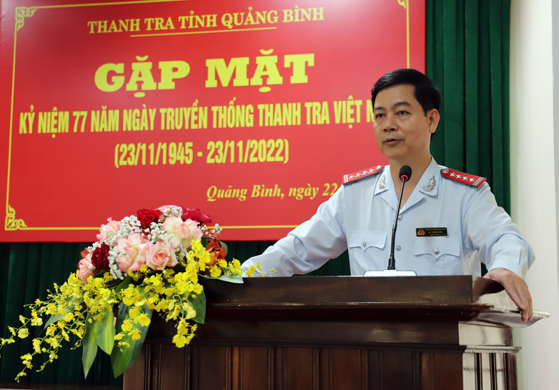 Đồng chí Lê Công Hữu, Tỉnh ủy viên, Chánh Thanh tra tỉnh phát biểu tại buổi gặp mặt