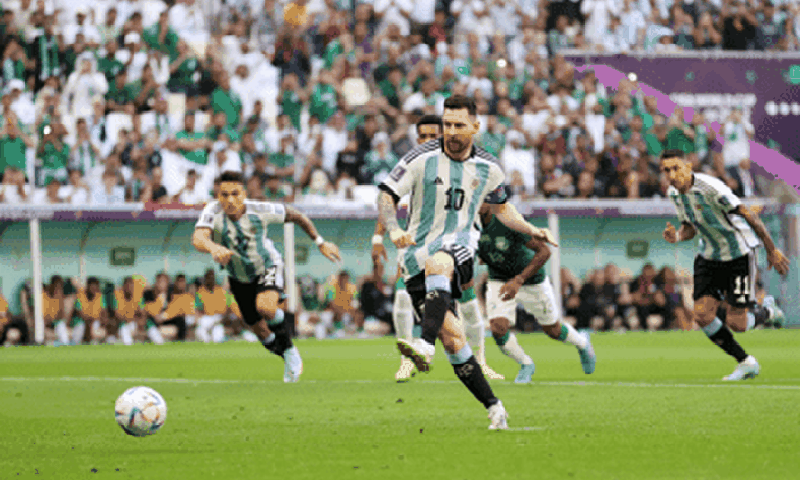 Thủ quân Argentina Lionel Messi thực hiện thành công quả phạt 11m. (Nguồn: Fifa)