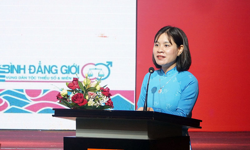 Chủ tịch Hội LHPN tỉnh Diệp Thị Minh Quyết phát biểu khai mạc hội nghị