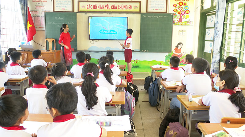 Trường Tiểu học số 2 Hoàn Lão chú trọng đổi mới phương pháp dạy học.