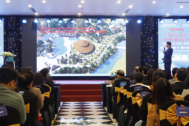 Ông Đặng Đông Hà, Phó Giám đốc Sở Du lịch giới thiệu tiềm năng, lợi thế phát triển du lịch Quảng Bình. 