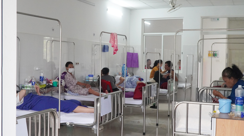 Tại các bệnh viện không có giường trống cho điều trị BN SXH.