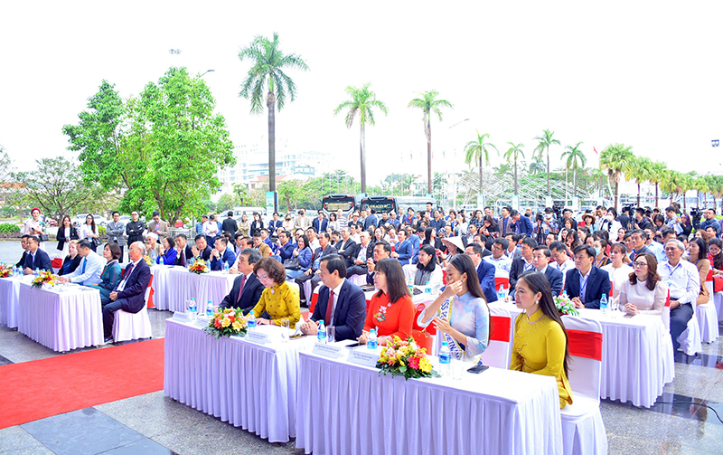 Các đại biểu tham dự khai mạc VITM Đà Nẵng 2022.