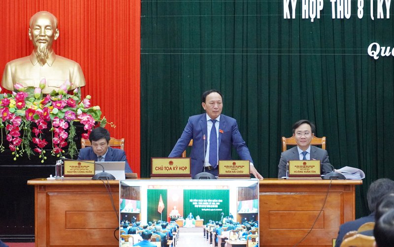 Đồng chí Phó Bí thư Thường trực Tỉnh ủy, Chủ tịch HĐND tỉnh Trần Hải Châu phát biểu kết luận phiên chất vấn và trả lời chất vấn.