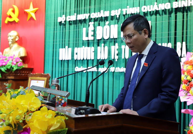 Đồng chí Trần Thắng, Phó Bí thư Tỉnh ủy, Chủ tịch UBND tỉnh phát biểu tại buổi lễ