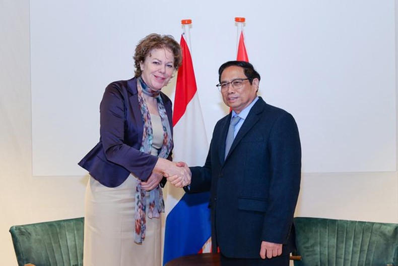 Thủ tướng tiếp bà Ingrid Thijssen, Chủ tịch Liên đoàn Giới chủ Hà Lan. (Ảnh: VGP)
