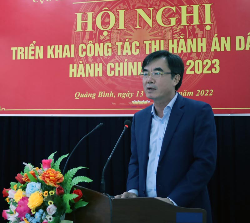 Đồng chí Nguyễn Lương Bình, Ủy viên Ban Thường vụ, Trưởng ban Nội chính Tỉnh ủy phát biểu chỉ đạo tại hội nghị. 