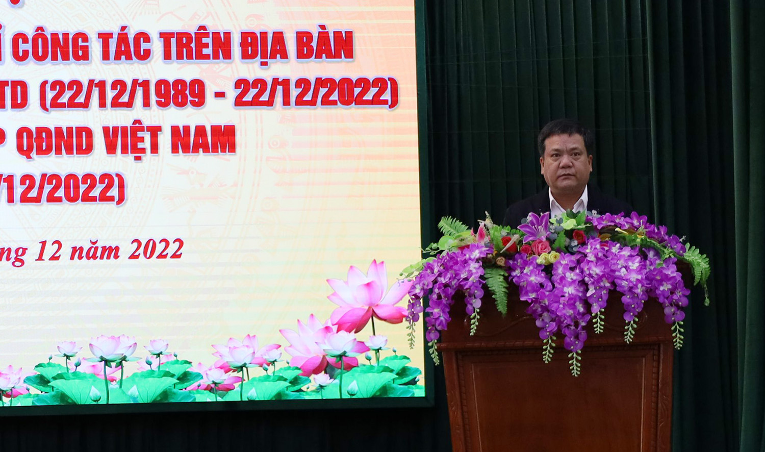 Đồng chí Bí thư Thành ủy Trần Phong phát biểu tại buổi gặp mặt.