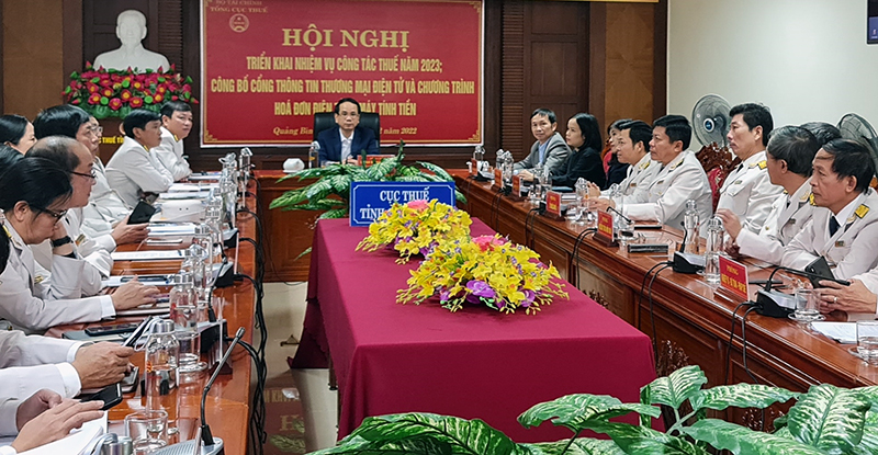  Đồng chí Phó Chủ tịch UBND tỉnh Phan Mạnh Hùng tham dự hội nghị tại điểm cầu tỉnh Quảng Bình.