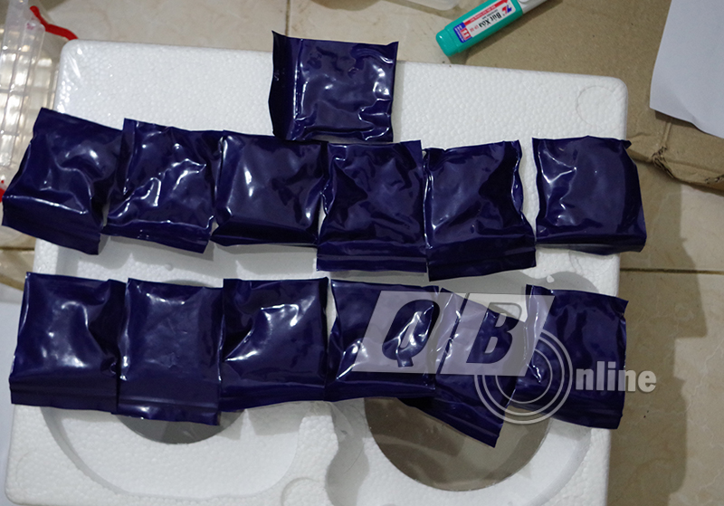Lực lượng Công an TP. Đồng Hới đã thu giữ 2.541 viên ma túy tổng hợp loại hồng phiến từ 3 đối tượng trên.