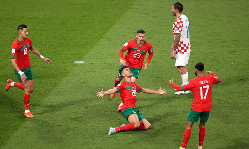 Dari ăn mừng bàn thắng đầu tiên trong màu áo tuyển quốc gia Maroc. (Ảnh: FIFA)