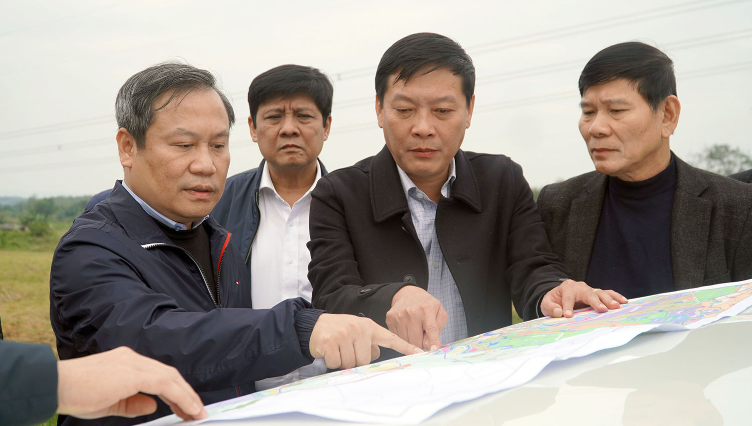 Đồng chí Bí thư Tỉnh ủy kiểm tra quy hoạch tuyến đường giao thông tại huyện Bố Trạch