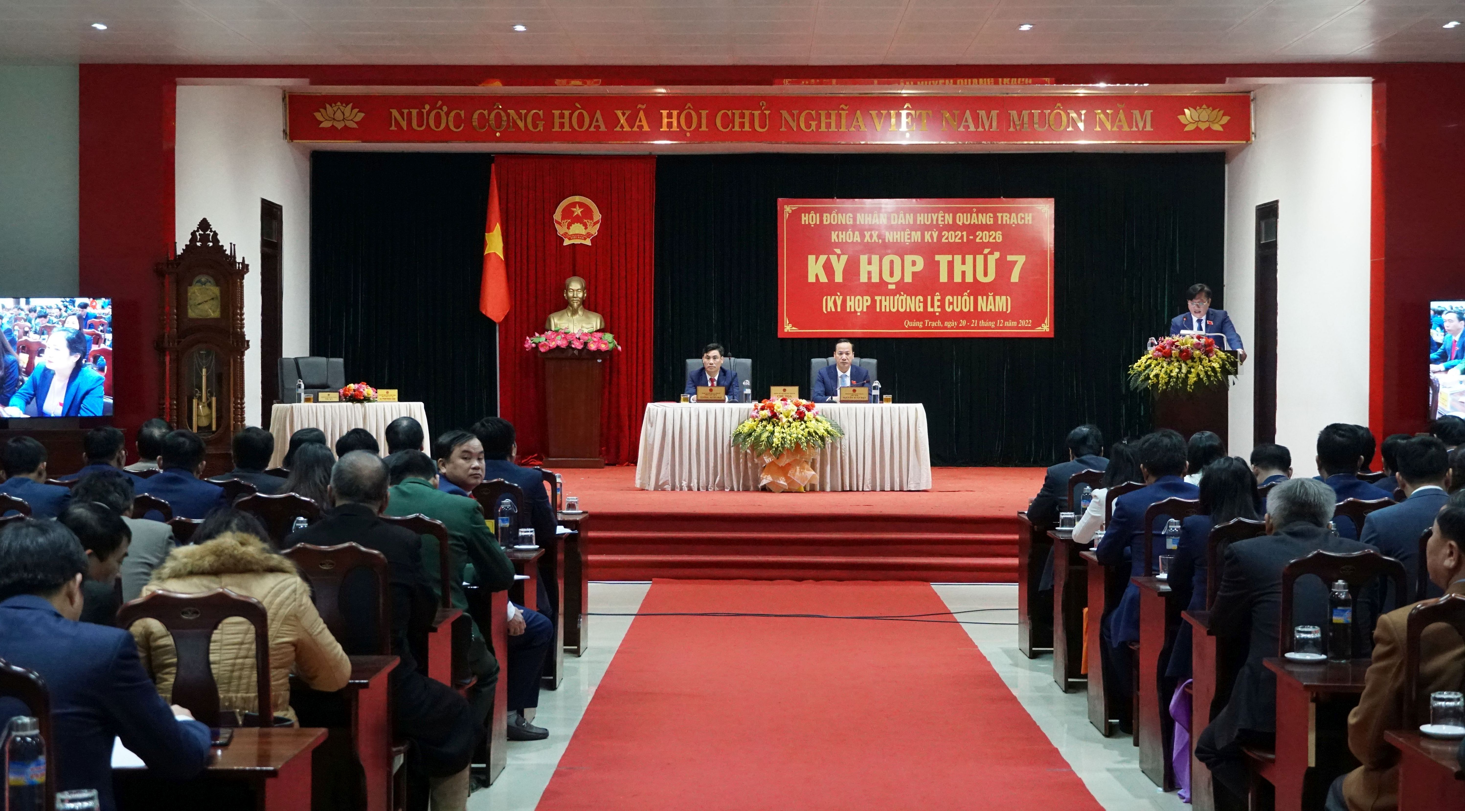 Toàn cảnh kỳ họp thứ 7 HĐND huyện Quảng Trạch khóa XX.