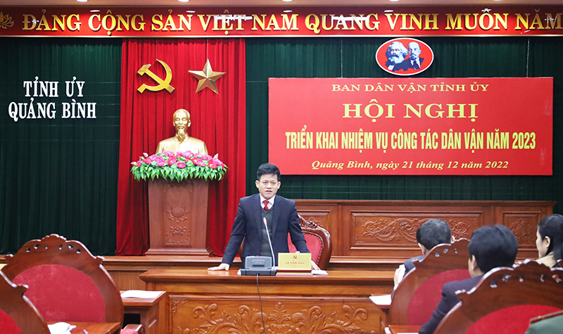  Đồng chí Trưởng ban Dân vận Tỉnh ủy Lê Văn Bảo chủ trì hội nghị.