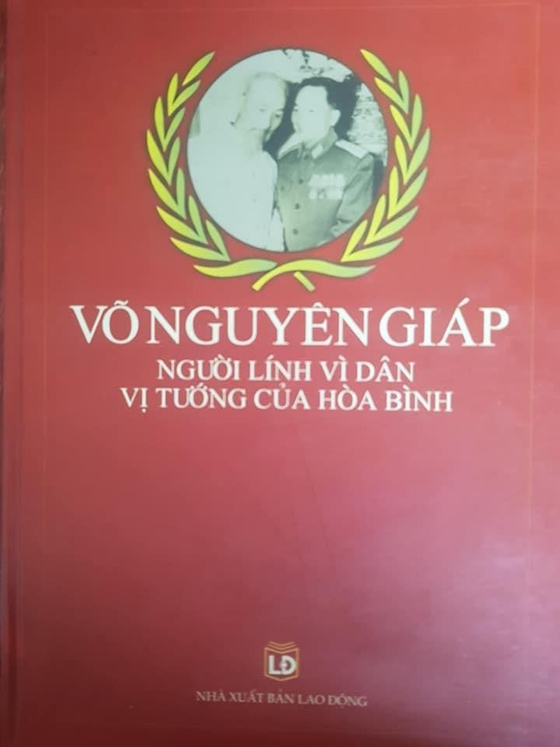 Có rất nhiều sách Việt Nam và Thế giới viết về thiên tài quân sự Võ Nguyên Giáp
