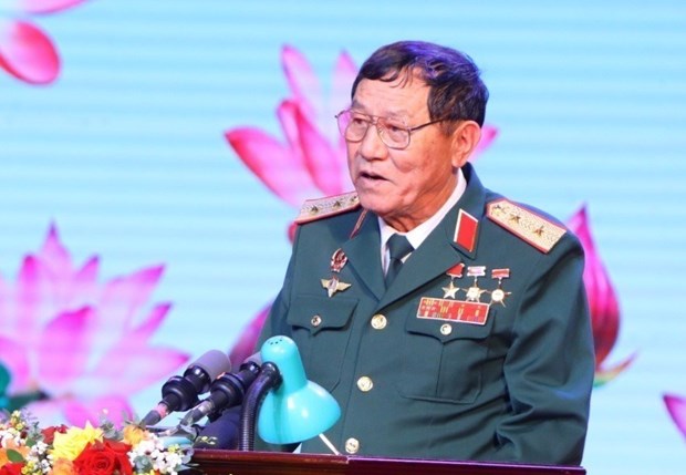 Trung tướng, Anh hùng Lực lượng vũ trang nhân dân Phạm Tuân phát biểu. (Ảnh: Văn Điệp/TTXVN)