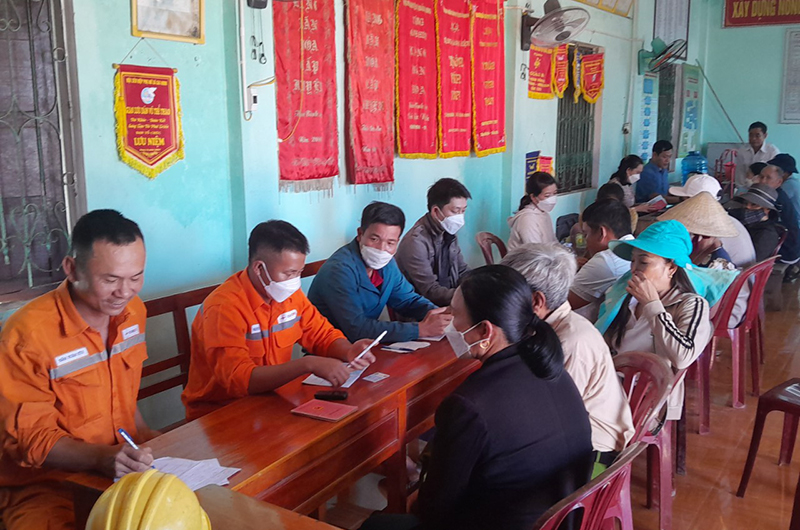 ĐLQN triển khai thí điểm chuyển đổi số HĐMBĐ sinh hoạt sang HĐĐT tại thôn Trần Xá