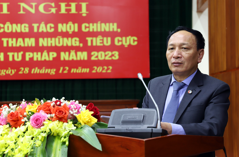 Đồng chí Trần Hải Châu, Phó Bí thư Thường trực Tỉnh ủy, Chủ tịch HĐND tỉnh phát biểu tại Hội nghị