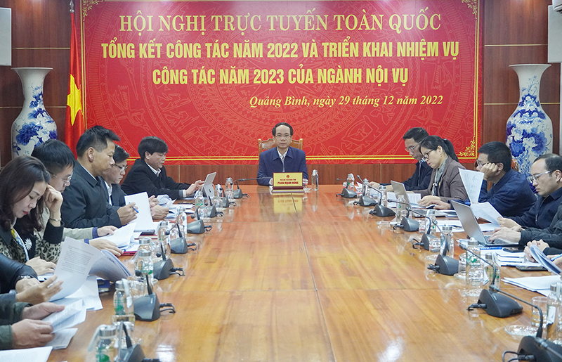 Đồng chí Phó Chủ tịch UBND tỉnh Phan Mạnh Hùng chủ trì tại điểm cầu tỉnh Quảng Bình.