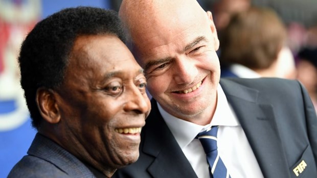 Chủ tịch FIFA Gianni Infantino và huyền thoại Pele. (Nguồn: Getty Images)