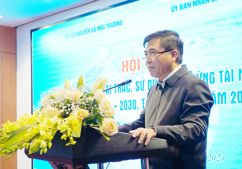 Đồng chí Phó Chủ tịch Thường trực UBND tỉnh Đoàn Ngọc Lâm phát biểu tại hội thảo.