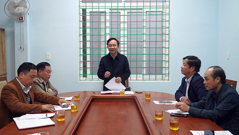  Đồng chí Phó Chủ tịch HĐND tỉnh Hoàng Xuân Tân phát biểu tại buổi làm việc với xã Lâm Hóa