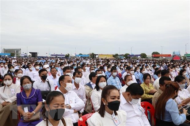 Đông đảo quần chúng nhân dân tham dự sự kiện quan trọng hồi sinh đất nước khỏi chế độ diệt chủng Polpot. (Ảnh Nguyễn Hùng/TTXVN)