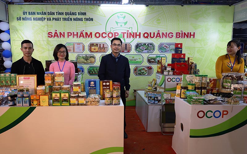 Gian hàng sản phẩm OCOP Quảng Bình tham gia hội chợ Xuân năm 2023.