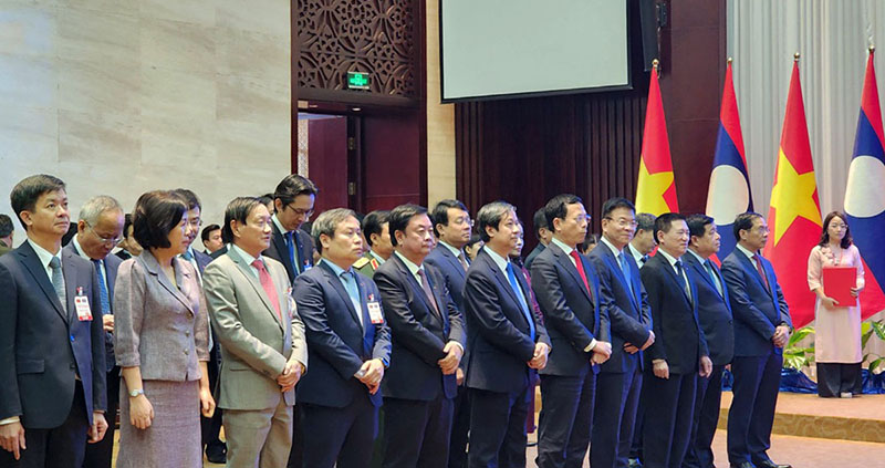 Đoàn đại biểu cấp cao tham dự lễ ký biên bản hợp tác năm 2023 giữa Chính phủ Việt Nam và Chính phủ nước CHDCND Lào