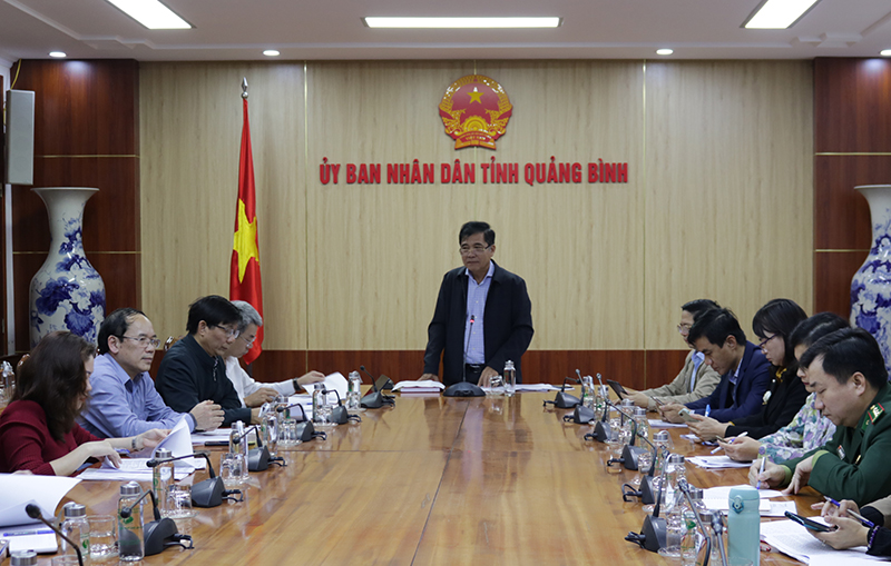 Đồng chí Phó Chủ tịch Thường trực UBND tỉnh kết luận cuộc họp.